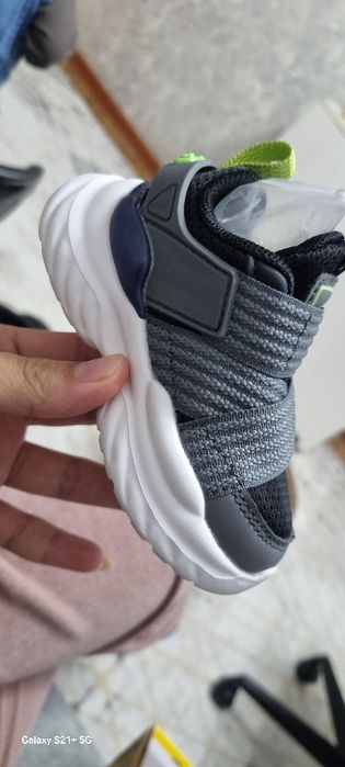 Детские кроссовки 22 размер