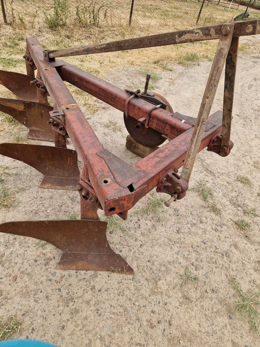 Плуг - 4х корпусной.