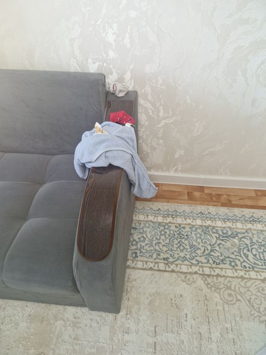 Продается диван в