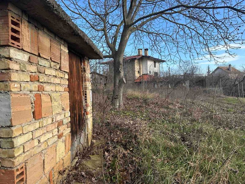 Продава къща с двор село Малка Верея