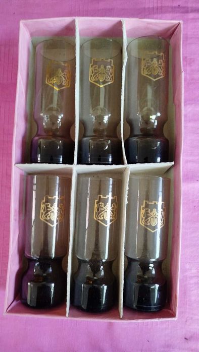 6 чаши с герба на Варна