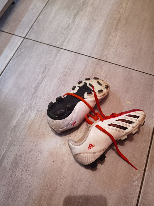 Продавам бутонки Адидас