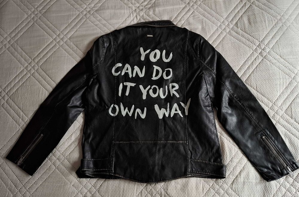 Pepe Jeans ново оригинално дамско кожено яке - размер L