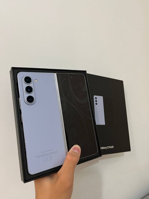 Samsung Z Fold 5 (256/12 ГБ)