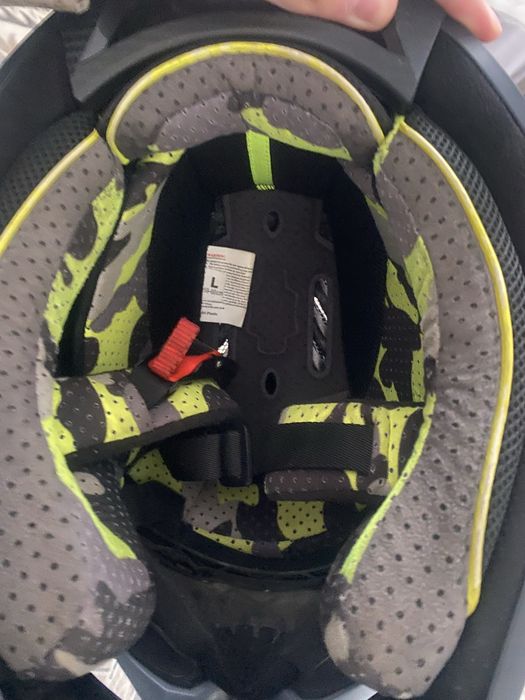 Продам 2 кросовых шлема