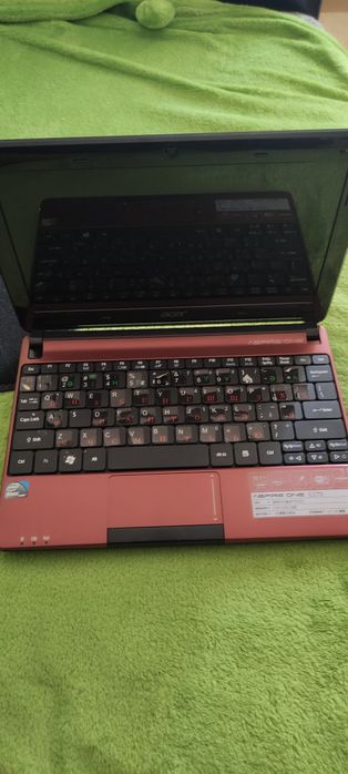 Нетбук Acer Aspir One D270