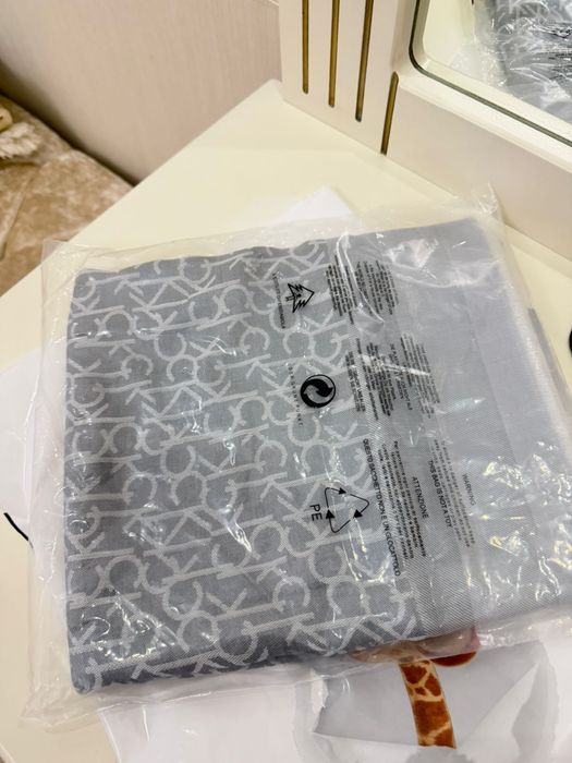 Палантин Calvin Klein