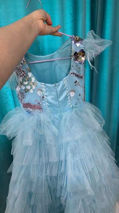 Продается платье. Ручная работа. Высокое качество.