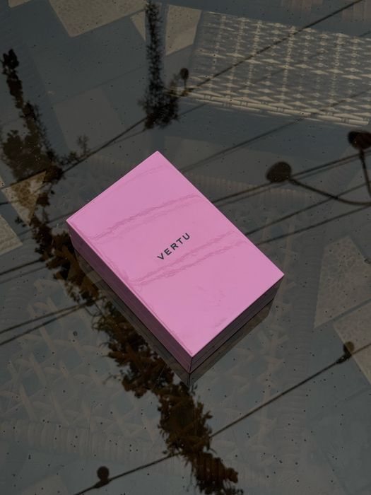 В наличии телефон VERTU