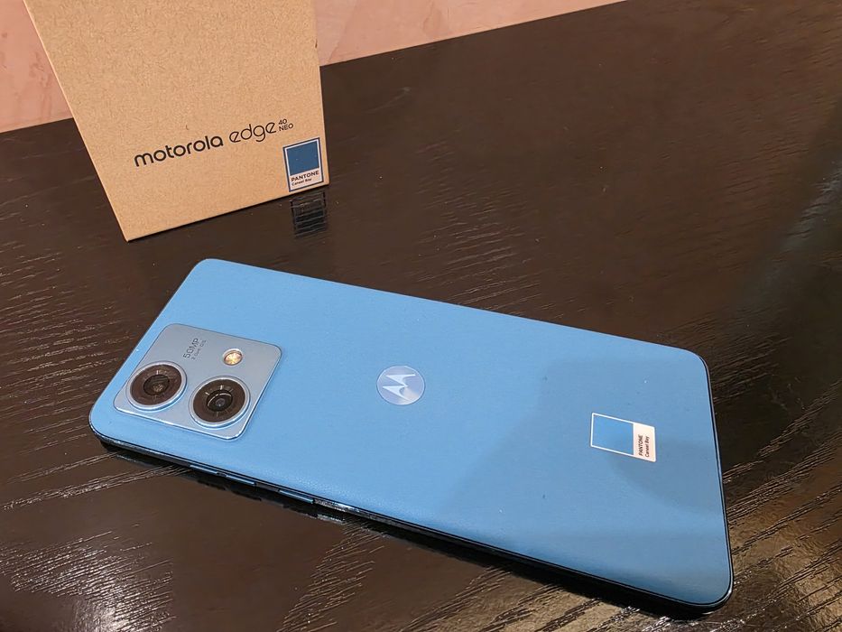 Motorola edge 40neo  в гаранция+case+протектор