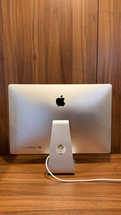 Apple iMac 27” Retina 5K 2017 – i7 4.2 GHz | 16 GB | 512 GB SSD | Radeon Pro 580 8 GB
