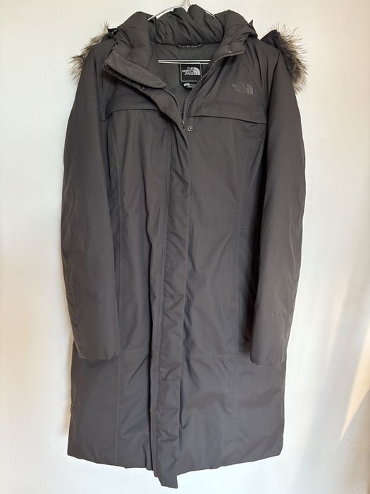 Дълго пухено яке The North Face,цвят графит,размер М