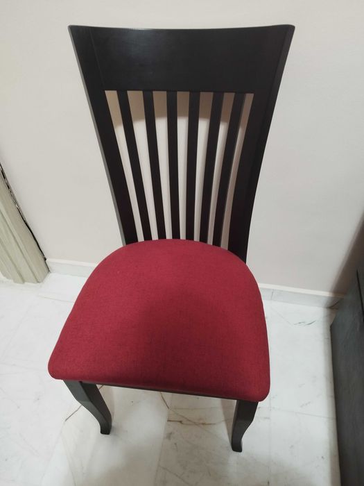 Дървени трапезни столове