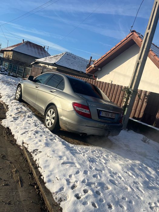 Se vinde sau se dă la schimb pe tractor mic ,Mercedes  c 200 an 2007