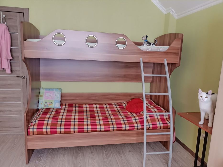Кровать двухярусная