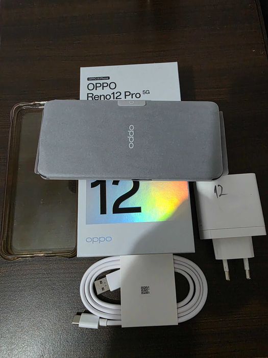 Vand Oppo Reno 12 Pro.12 gb ram,512 gb stocare