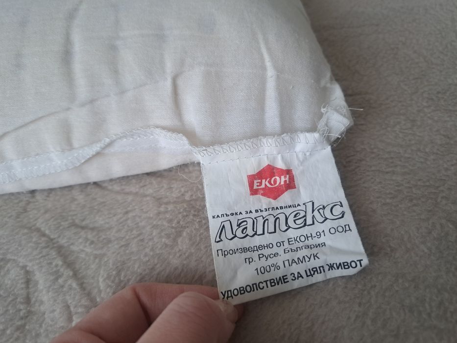 2 бр. възглавници за бебе - височина 3 см и 7 см.