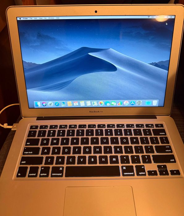 MacBook Air (13-inch, 2017)