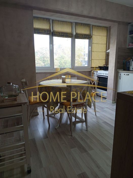 Дава се под наем Четиристаен апартамент в Варна, Цветен квартал - 96 кв.м за 816 € - Снимка #1