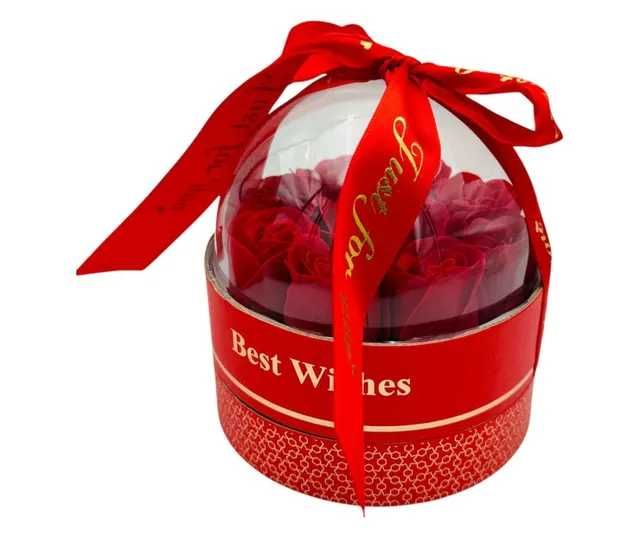 Cutie eleganta cu trandafiri de sapun in cupola si lantic cu pandativ