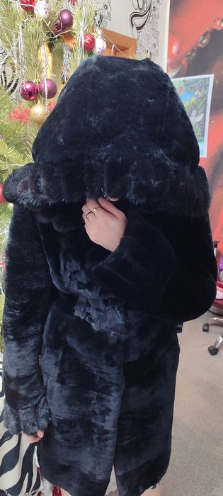 Продам шубу , пуховик ,пончу