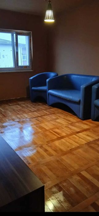 O7638ooo43 Apartament cu 3 camere de vanzare in HCC