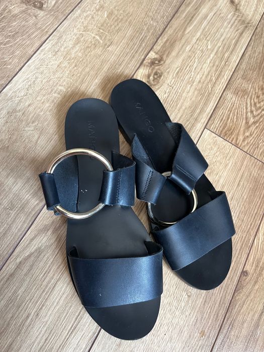 Летни чехли Mango