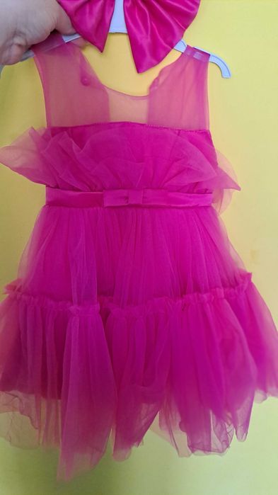 Детски рокли и маратонки