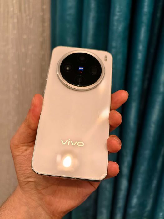 За продажба Vivo X200 Pro Mini 16GB/1Tb