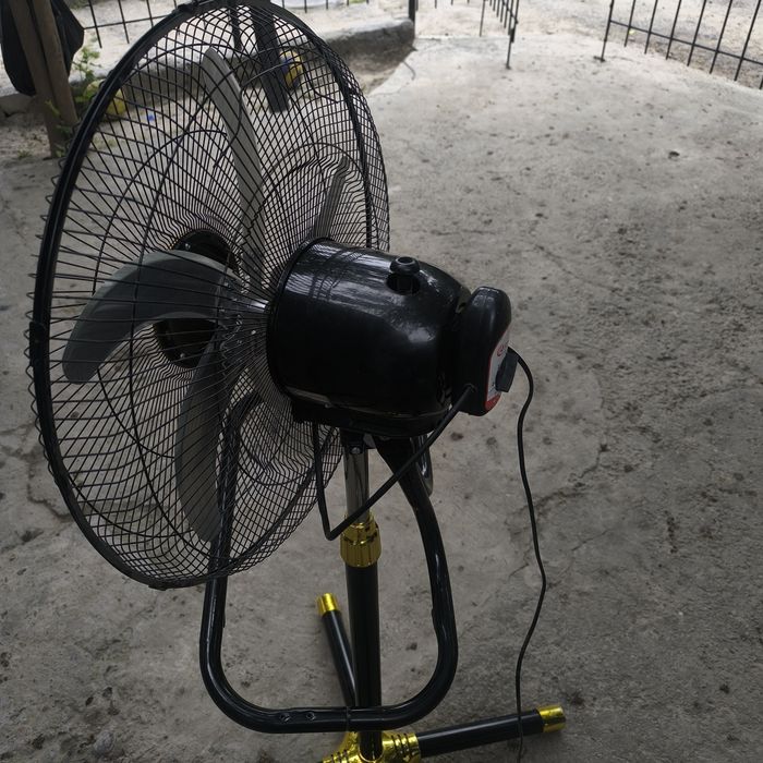 Ventelyator sotiladi