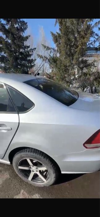 Прожам машину Поло 2016г