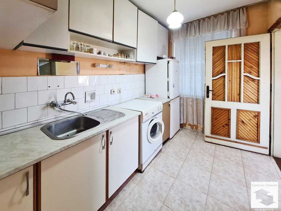 145269 Две къщи в един двор за продажба в гр. Полски Тръмбеш