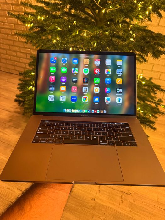 MacBook Pro 15 2019 i9 32GB Radeon 560X 1TB SSD