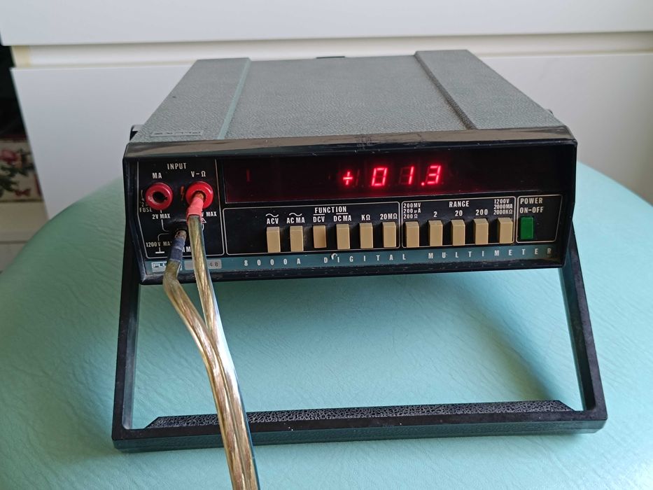Дигитален мултицет Fluke 8000a - ретро