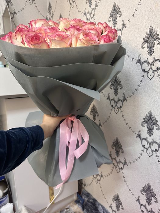 Цветы голланский роза