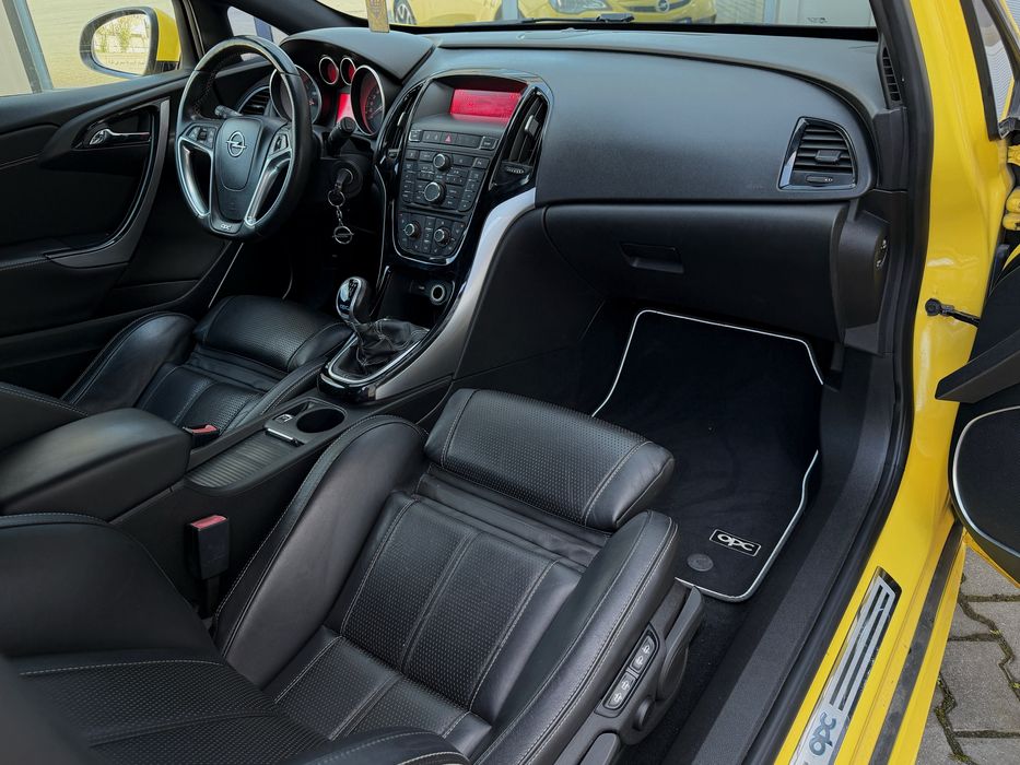 Opel Astra OPC 280 HP Stock