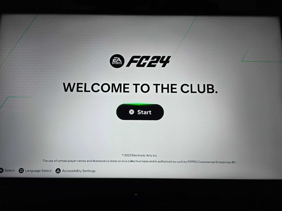 Vand PS4 Slim cu jocuri