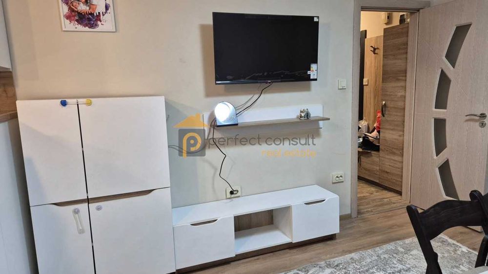 Дава се под наем Двустаен апартамент в Пловдив, Христо Смирненски - 49 кв.м за 375 € - Снимка #2