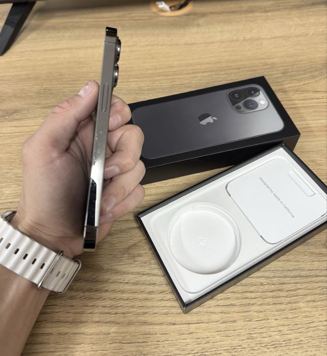 iPhone 13 PRO  94% Bateria