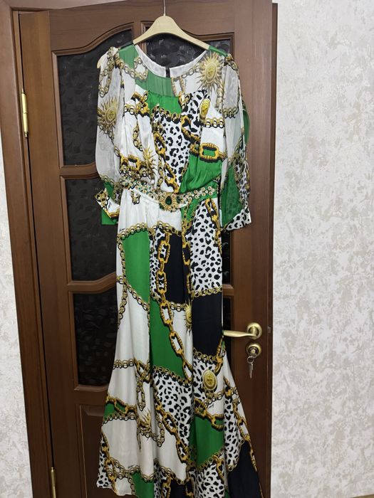 Продам платье недорого