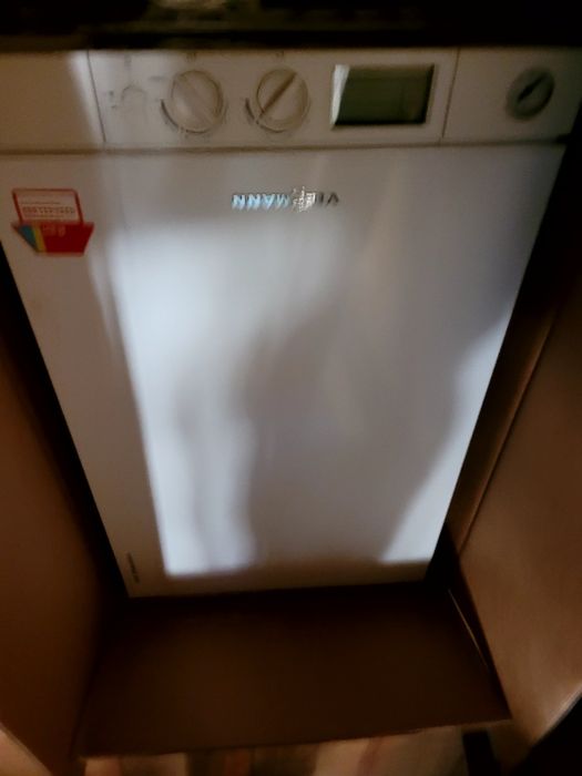 Vând centrala Viessmann și calorifere fontaa