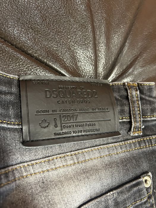 Дънки Dsquared2 в топ състояние!