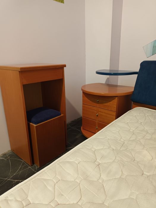 Спалня, Нощни шкафчета. Тоалетка