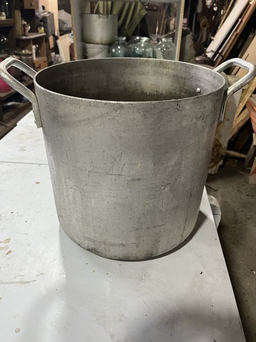Продам кастрюли
