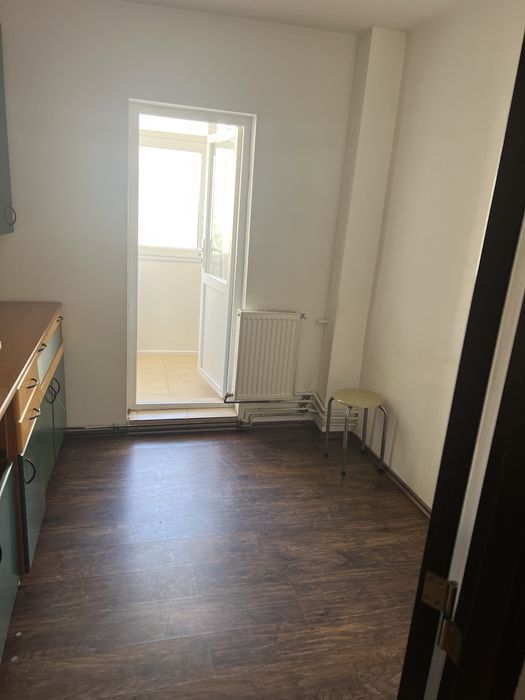 Inchiriez apartament cu 2 camere