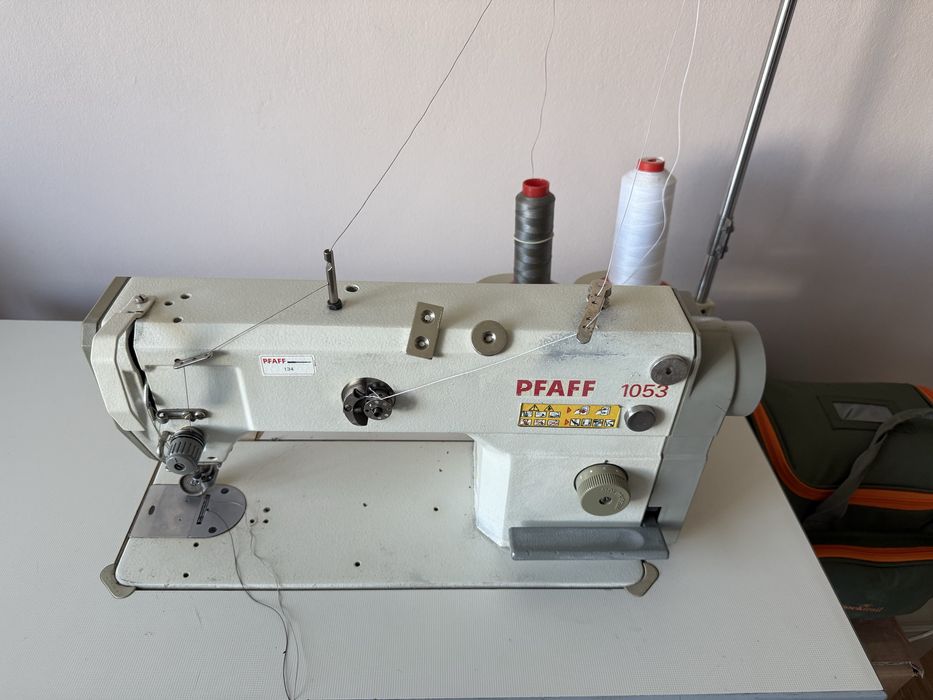 Masina de cusut PFAFF de vînzare