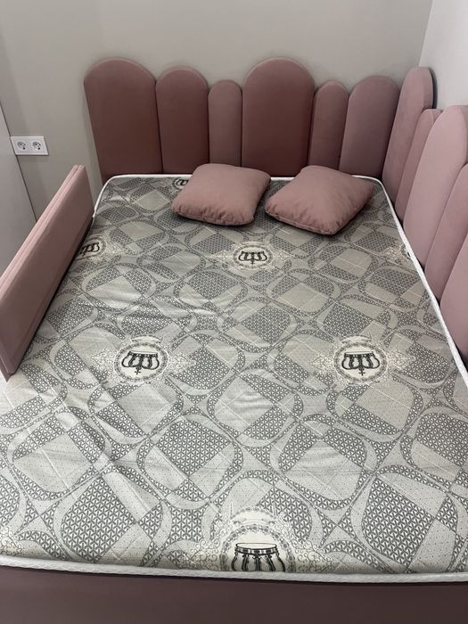 Детская кровать в отличном состояний