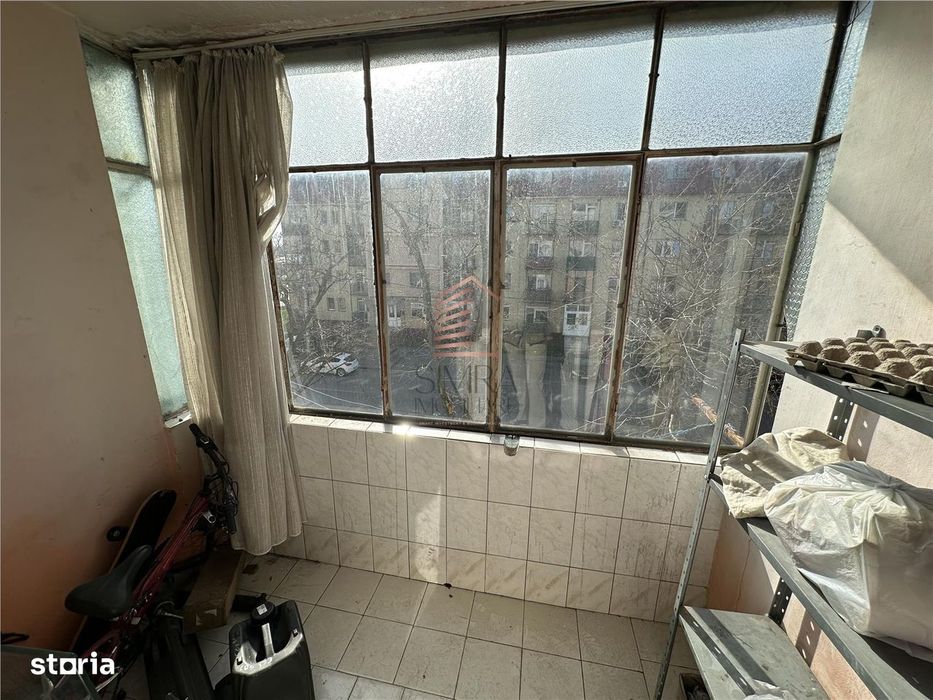 Apartament 3 camere semidecomandat, Velenta