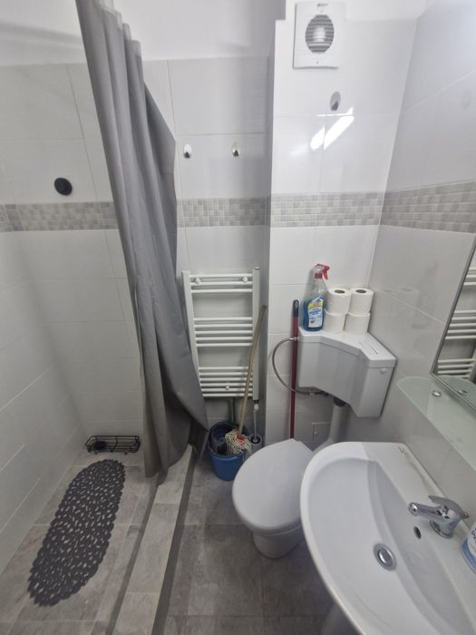 Garsoniera de inchiriar regim hotelier