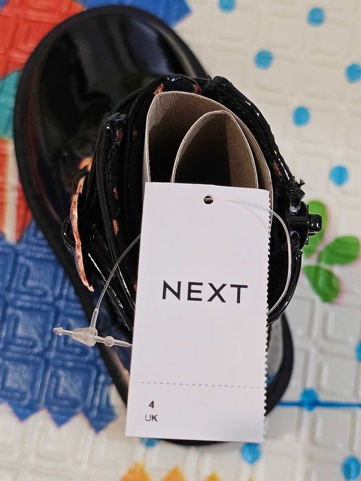 Ghete fete negru lăcuit -noi,neprobate